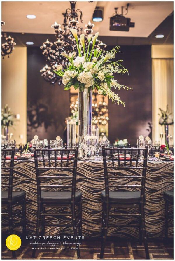 Charisma Tablecloth: Black & Silver - Image 2
