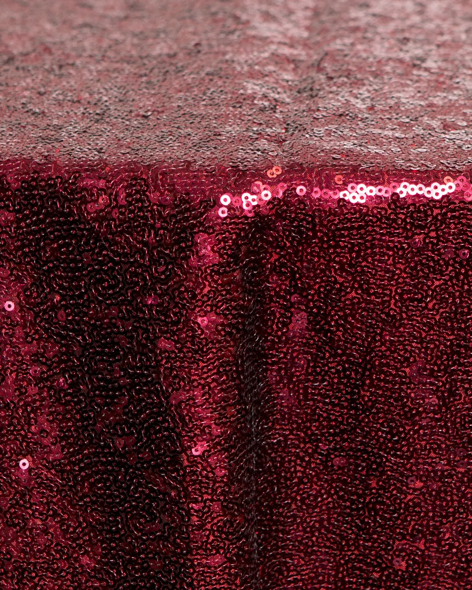 Sequin Glitz Tablecloth: Crimson