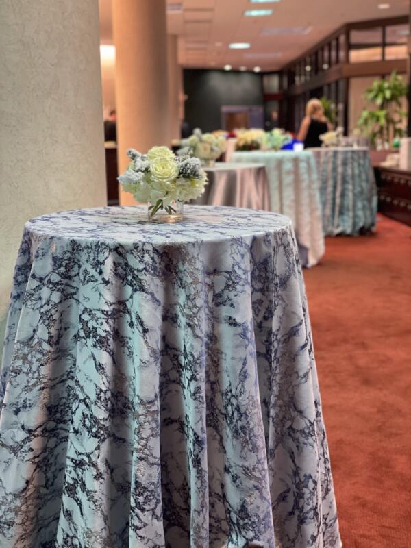Marble Dazzle Tablecloth: Blue/ Gold - Image 4