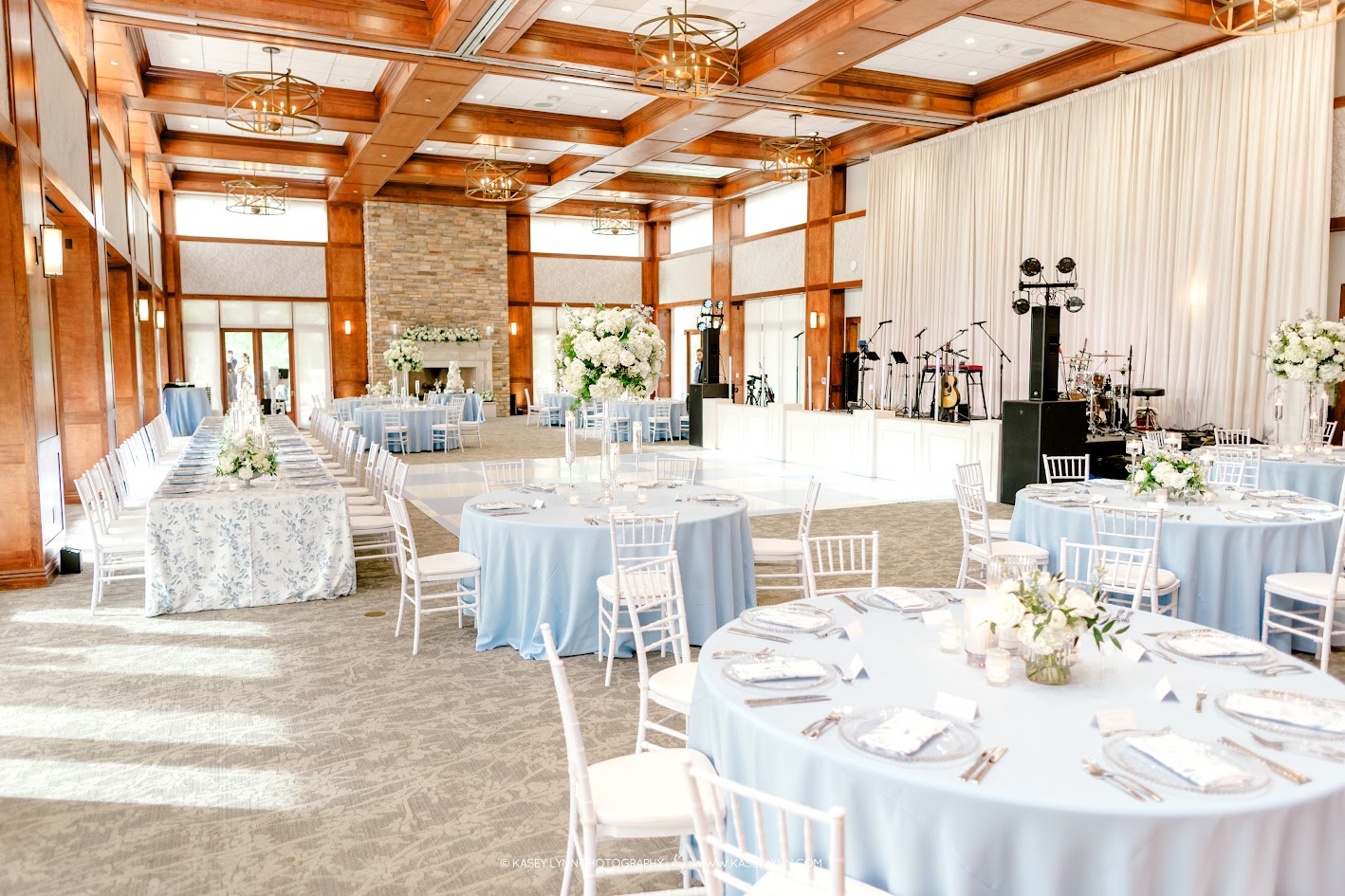 Chiavari Chair: White - Image 3