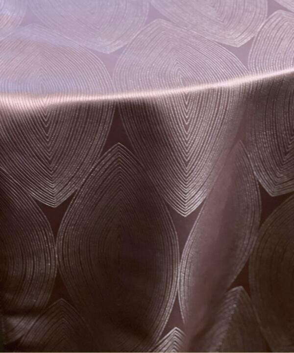 Sombra Tablecloth: Mauve