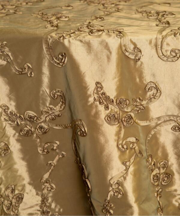 Regal Rose Tablecloth: Sage
