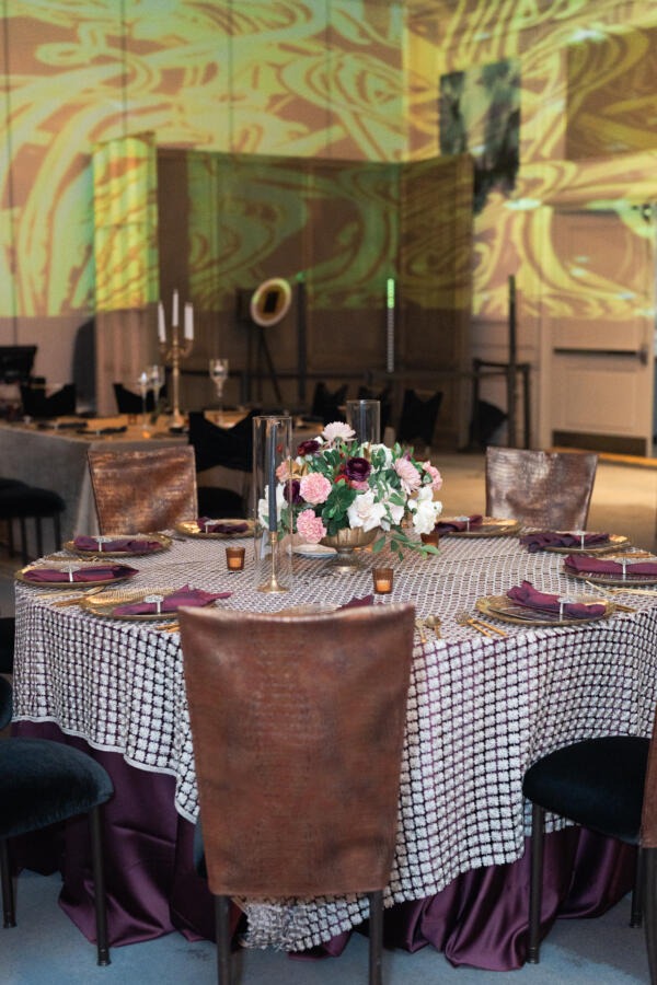 Satin Tablecloth: Bordeaux Matte - Image 3