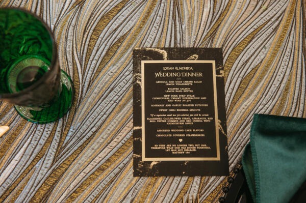 Charisma Tablecloth: Black & Gold - Image 4
