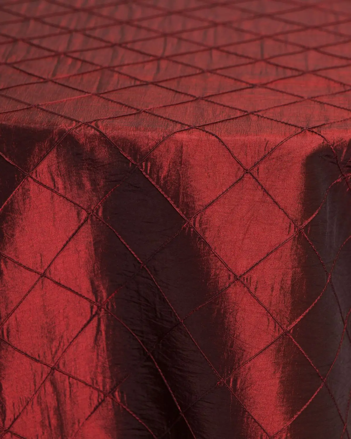 Pintuck Tablecloth: Burgundy
