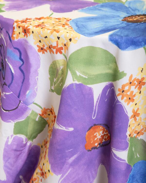 Garden Party Tablecloth: Violet