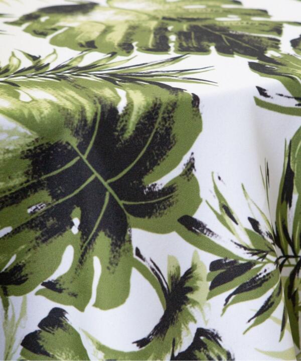 Palm Leaf Tablecloth: Green/ Ivory