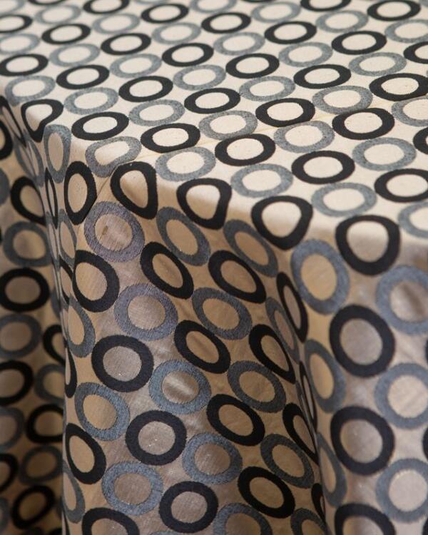 Rabanne Tablecloth: Black/Gold (Reverse Side)