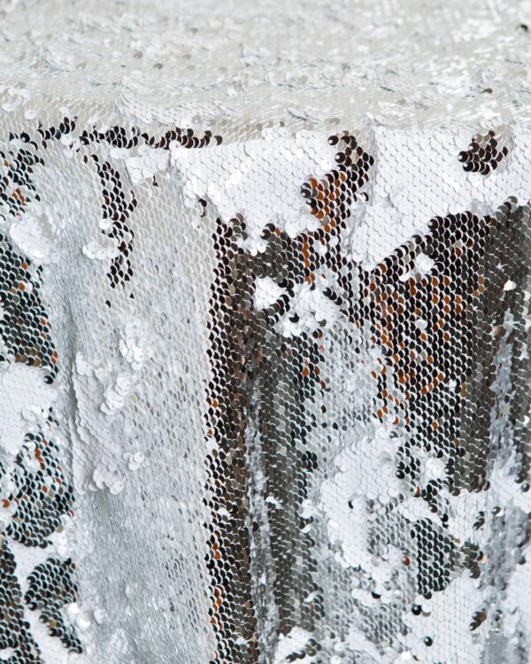 Reversible Sequin Tablecloth: Silver/White