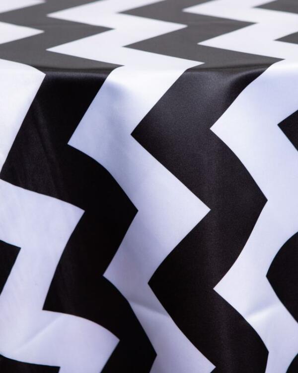 Chevron Satin Tablecloth: Black/ White
