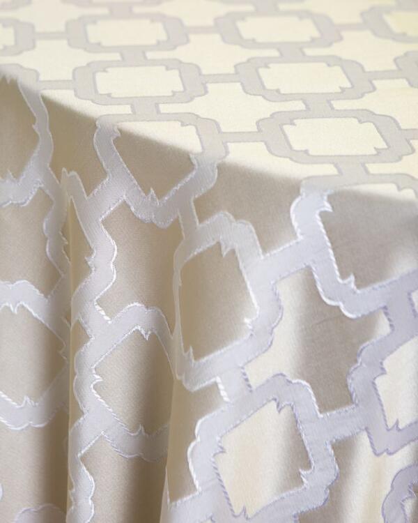 Nancy Tablecloth: Ivory