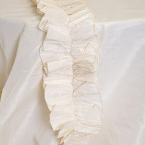 Resha's Ruffle Tablecloth: Ivory