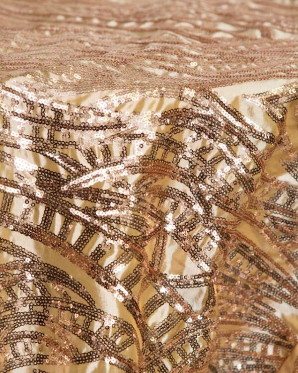 Decadence Tablecloth: Champagne